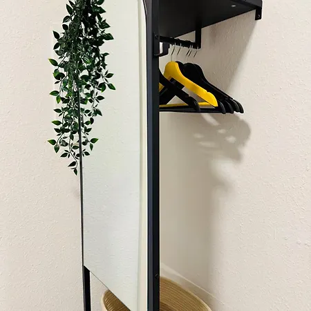 Apartman Black&yellow 24h Check In Wlan Parkplatz Oepnv Bielefeld