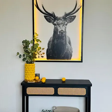 Black&yellow 24h Check In Wlan Parkplatz Oepnv * Bielefeld